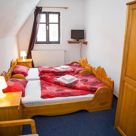 Hotel U Mesta Prahy Наход Экстерьер фото