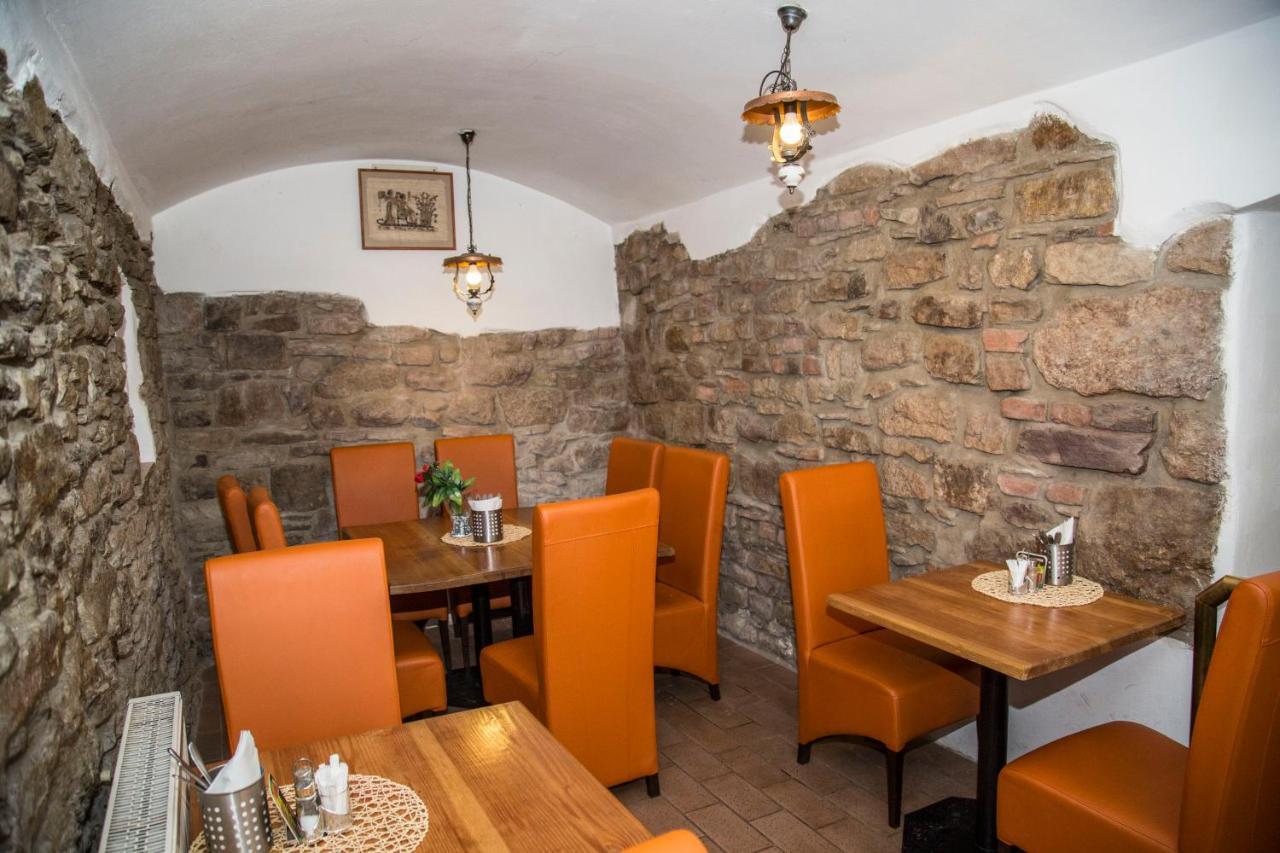 Hotel U Mesta Prahy Наход Экстерьер фото