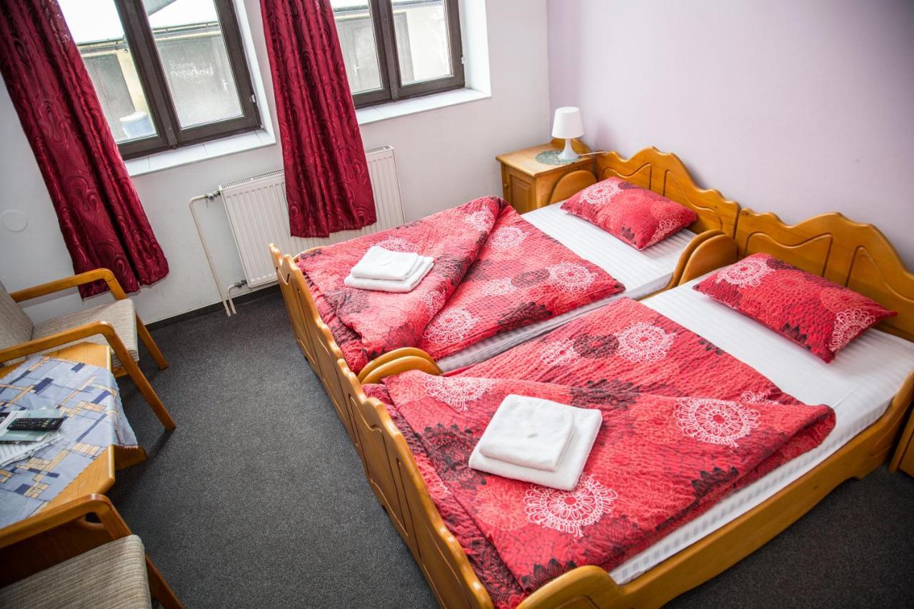 Hotel U Mesta Prahy Наход Экстерьер фото